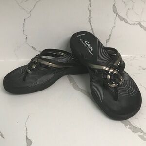 Clarks Cloudsteppers Breeze Black Flip Flop Thong Sandals US 6